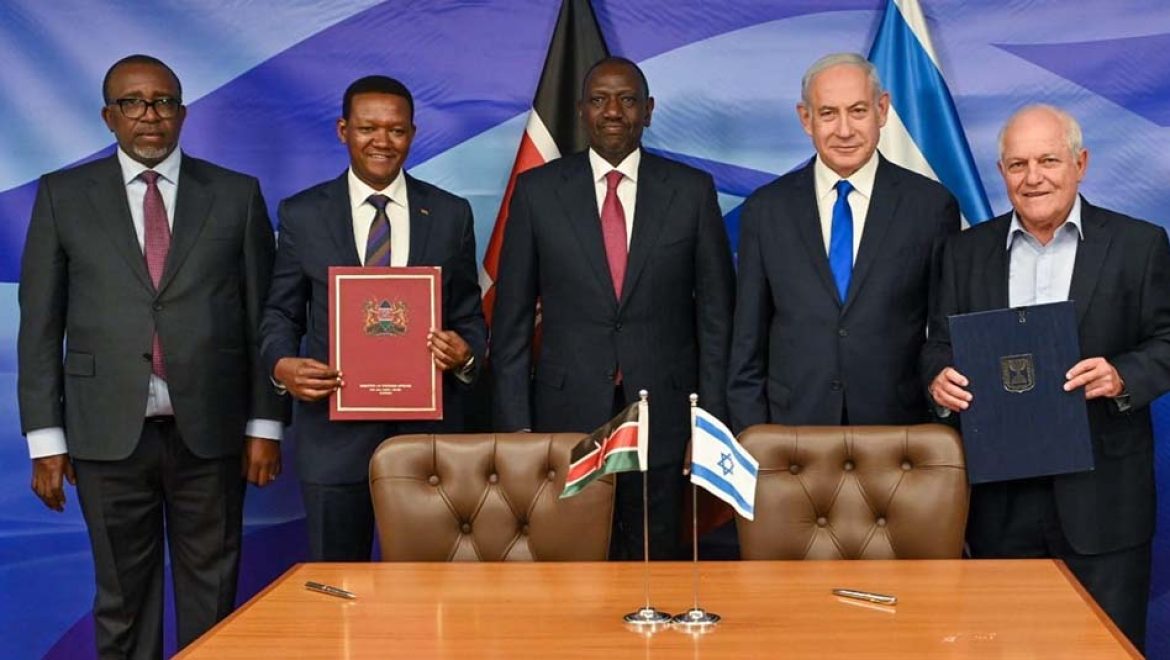 נחתם הסכם תיירות ראשון בין ישראל וקנייה