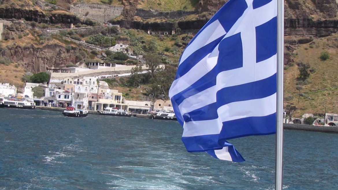 יוון תצמצם עגינות אוניות קרוזים בסנטוריני ומיקונוס