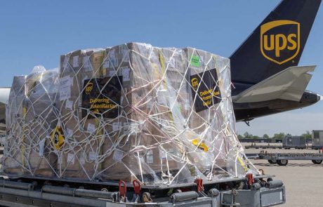 חברת UPS נרתמת במאמצי הסיוע לנפגעי רעידות האדמה