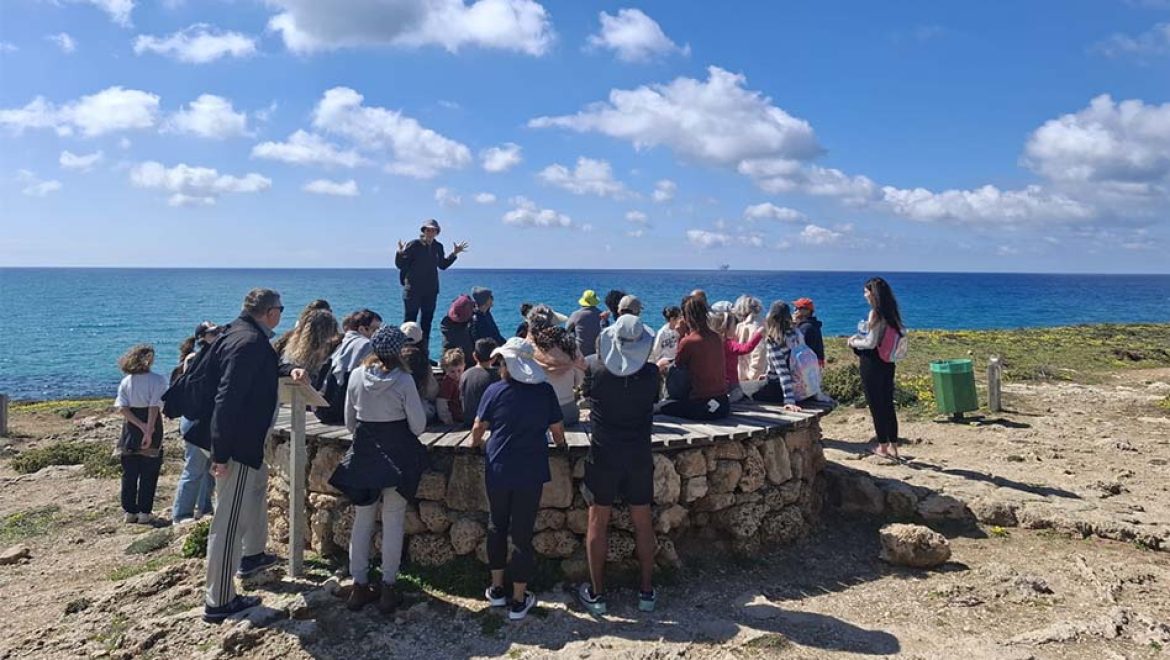 רבבות טיילו היום במרחבי הארץ ונהנו מהפריחות המרהיבות