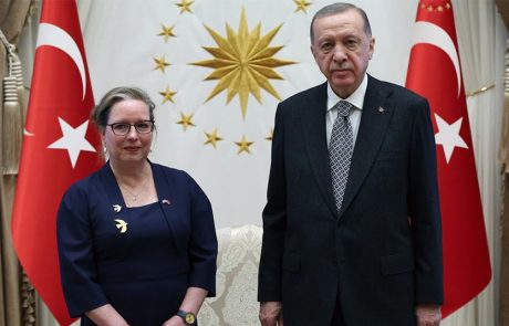 אירית ליליאן, שגרירת ישראל בטורקיה הגישה את כתב ההאמנה