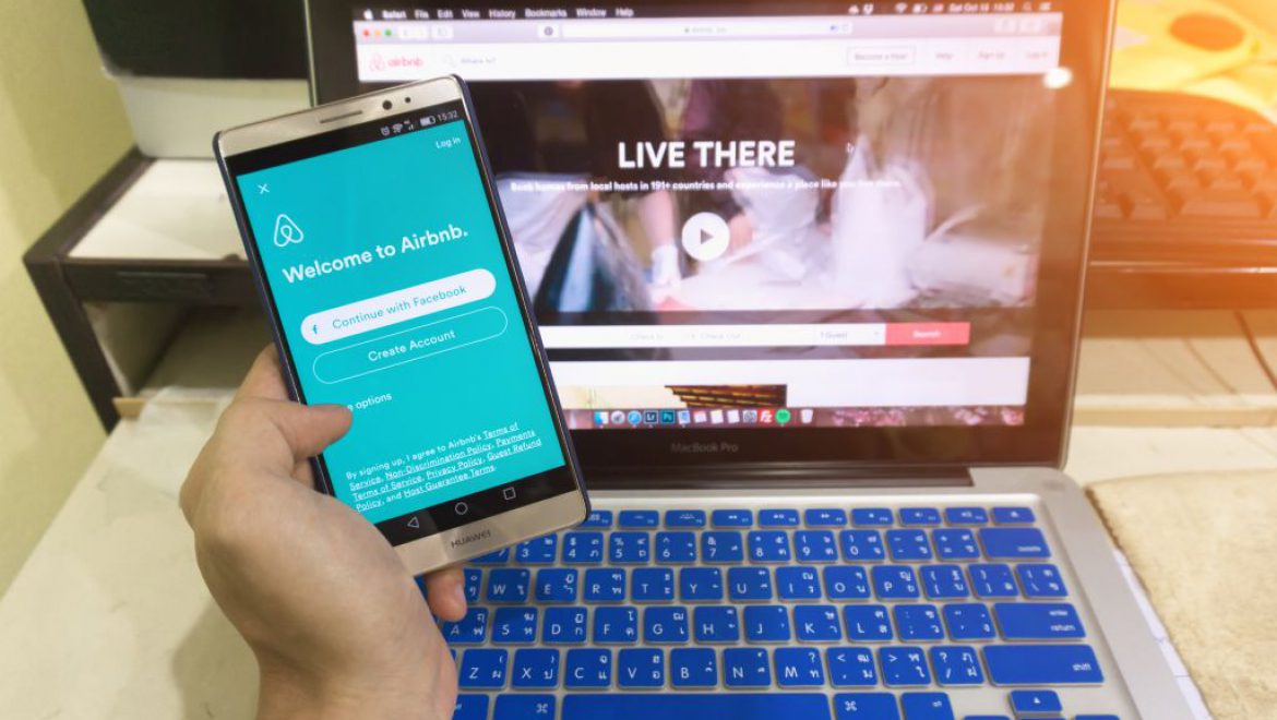 מעתה גם בעברית: Airbnb מנגישה את האתר והאפליקציה