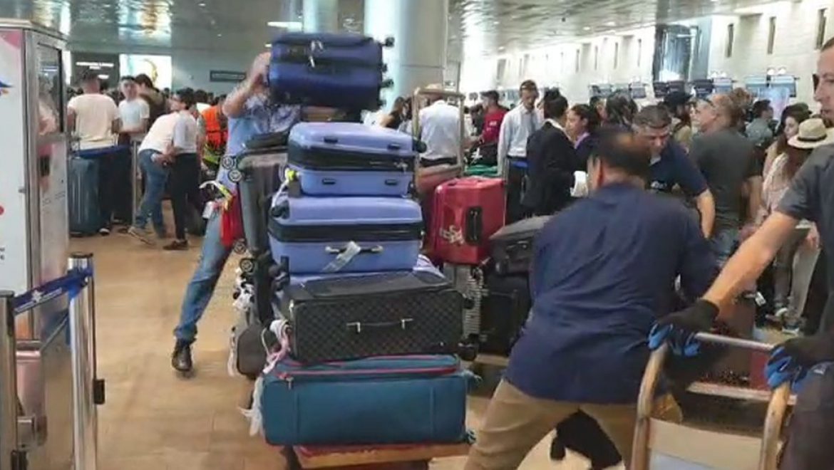 נמל התעופה בן גוריון חזר לפעול ומערכת מיון המזוודות עובדת